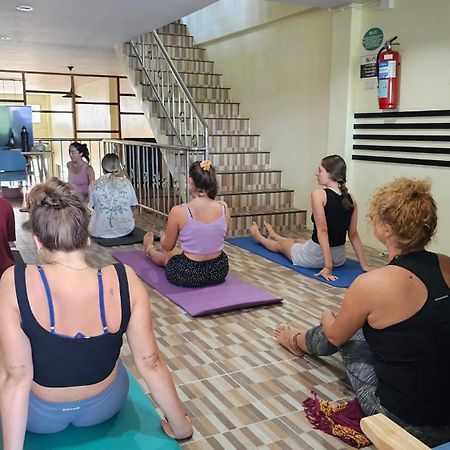 Phangan Barsay Hostel Thongsala Ngoại thất bức ảnh