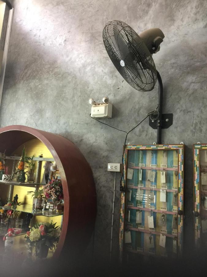 Phangan Barsay Hostel Thongsala Ngoại thất bức ảnh