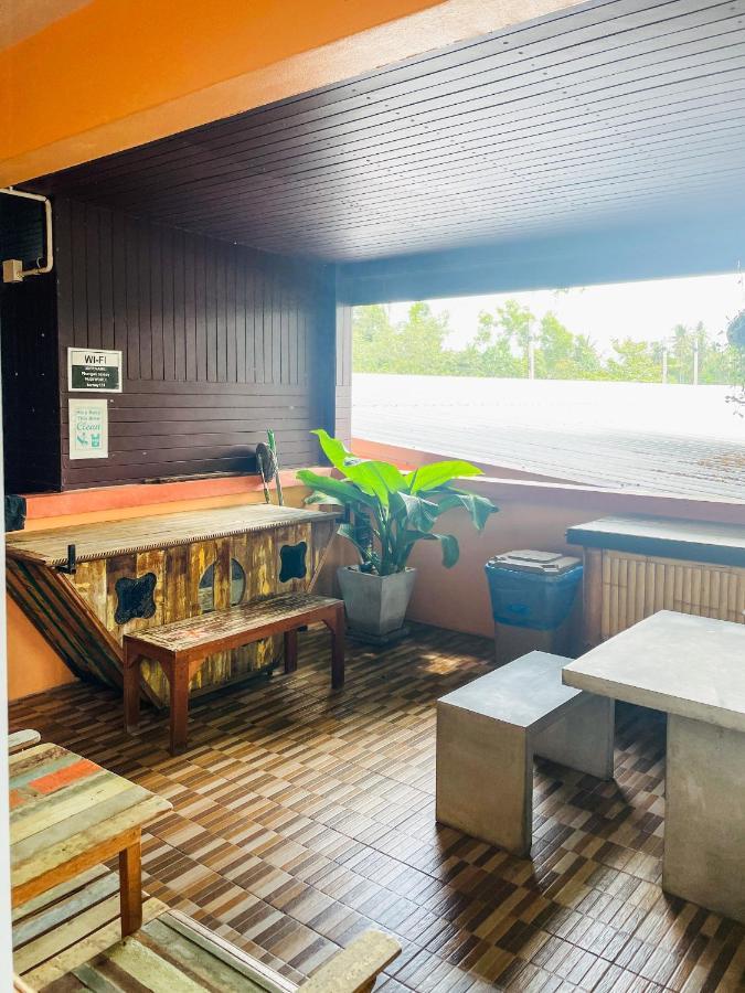 Phangan Barsay Hostel Thongsala Ngoại thất bức ảnh