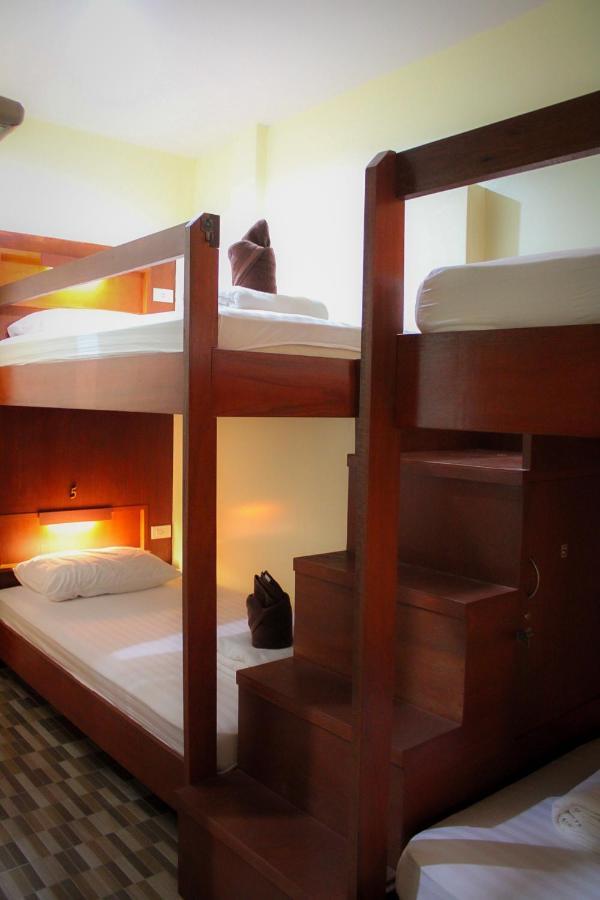 Phangan Barsay Hostel Thongsala Ngoại thất bức ảnh