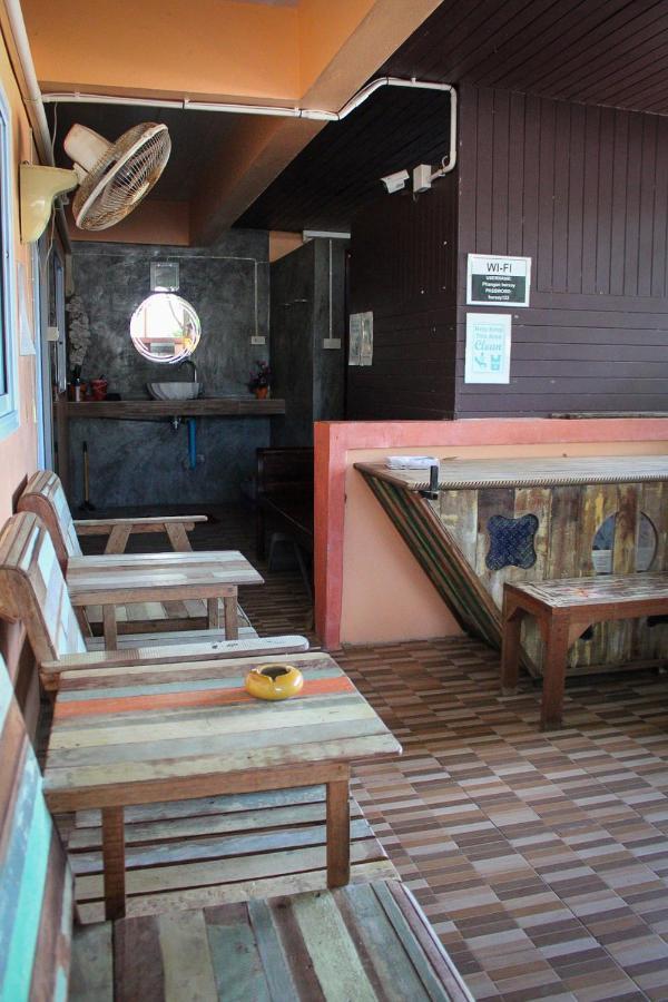 Phangan Barsay Hostel Thongsala Ngoại thất bức ảnh